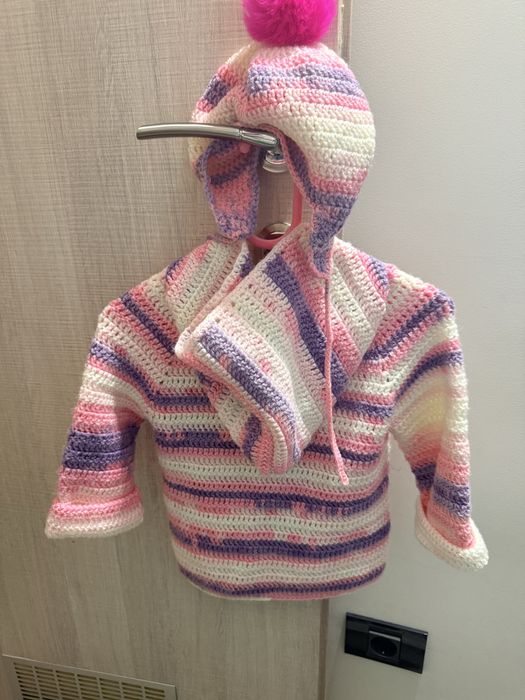 Vand set impletit manual pentru fetite 1 -1,5 ani , pret 30 lei