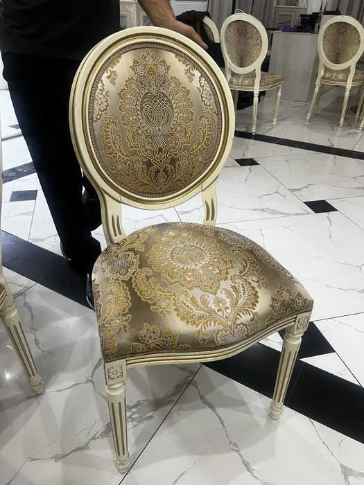 продам 200шт стульчиков