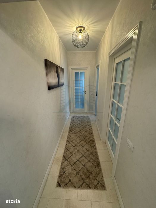 Apartament 2 camere Royal Town 64 mp, loc de parcare, mobilat lux