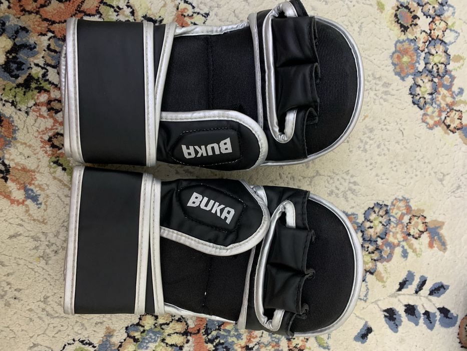 Перчатка фути BUKA
