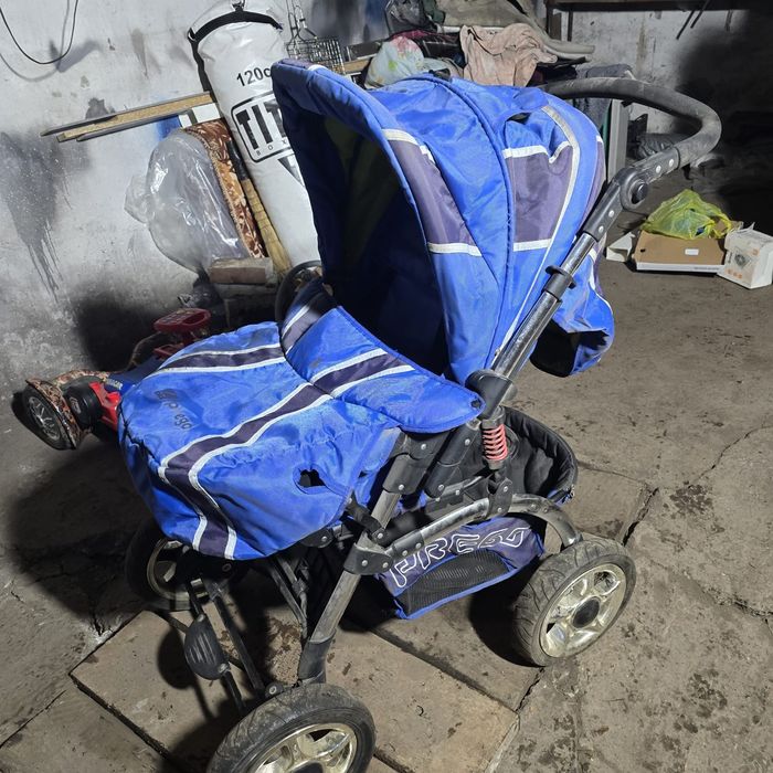 Продам детскую коляску