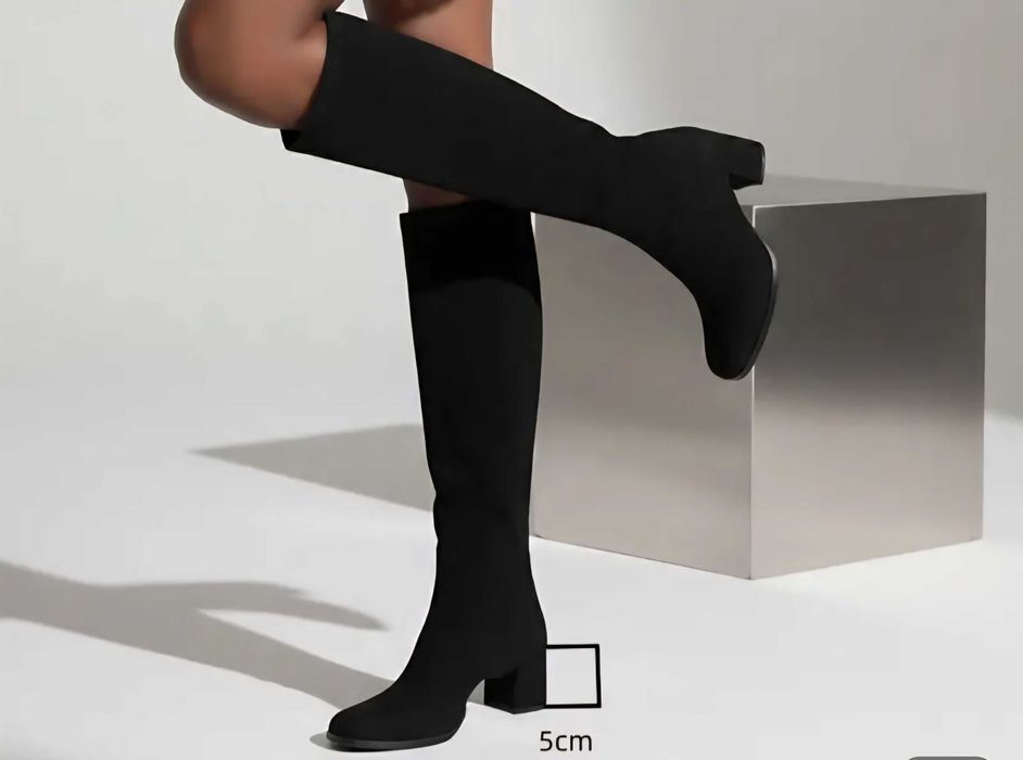 Нови велурени ботуши