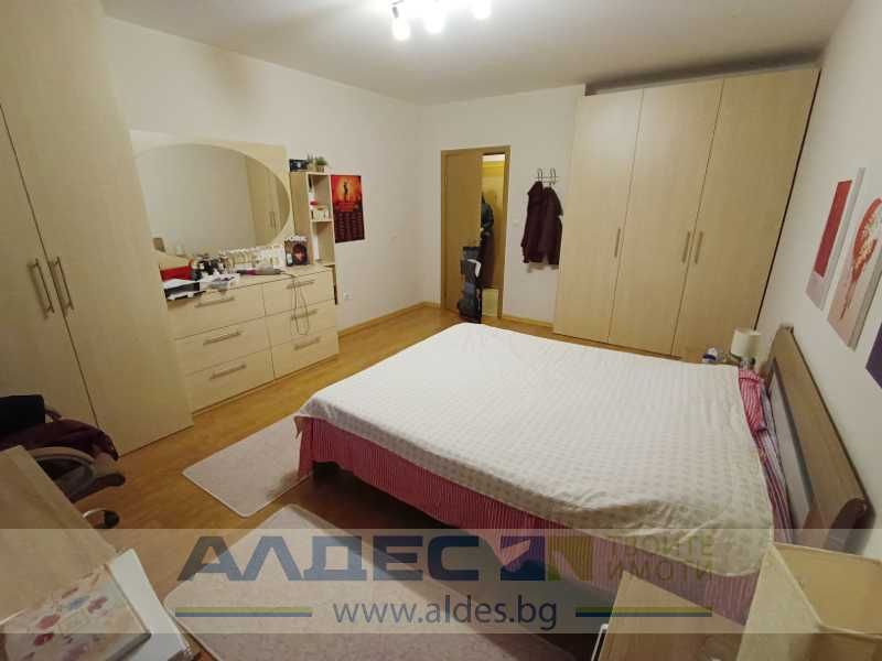 Дава се под наем Двустаен апартамент в София, Студентски град - 83 кв.м за 612 € - Снимка #2