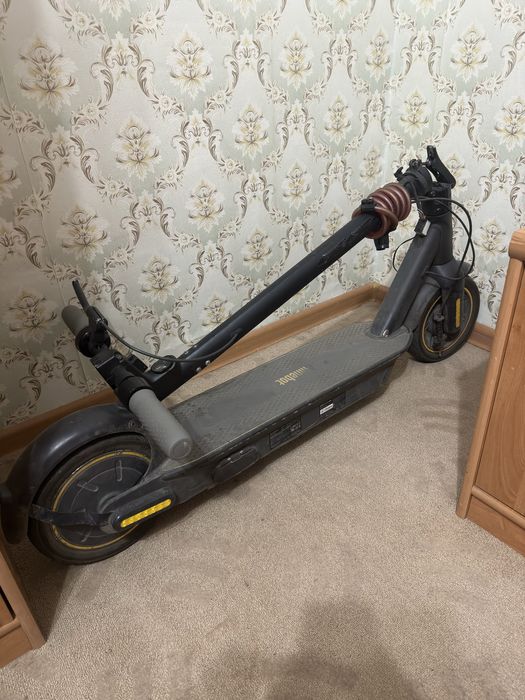 Продам электросамокат