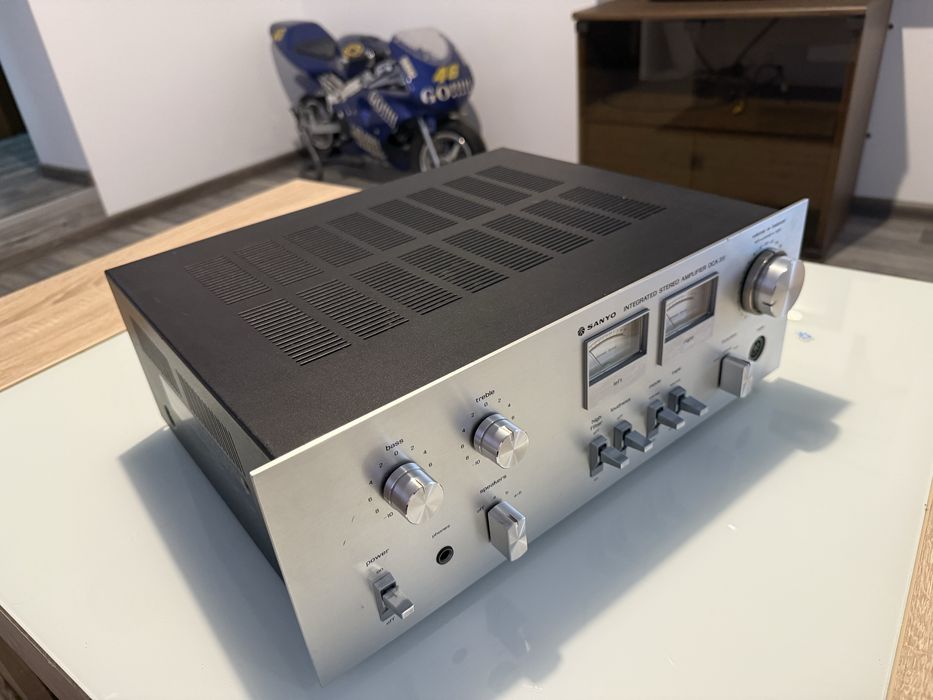 Усилвател SANYO DCA 311