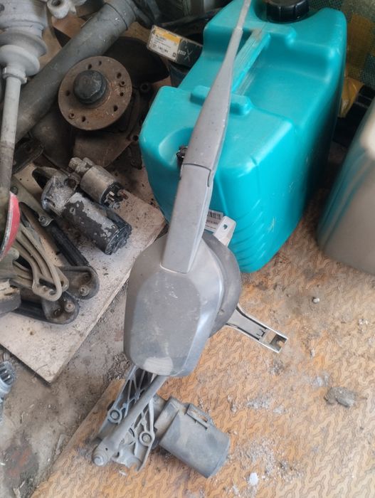 Мерседес 102 запчасти 103 головка запчасти 104 фишки есть