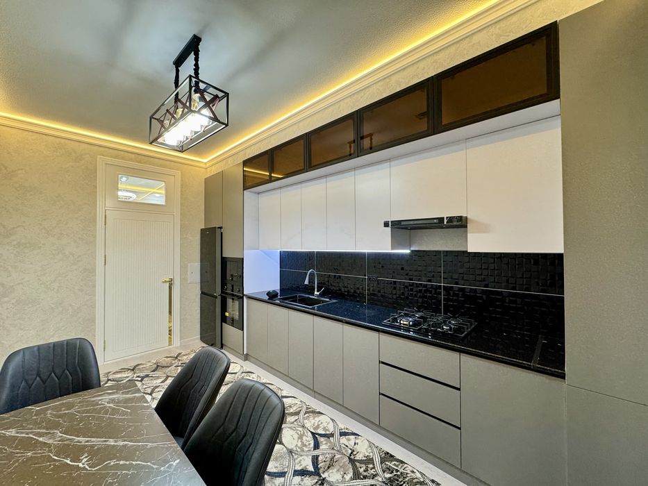 3х комнатная квартира, на 4 этаже. Рудакий.