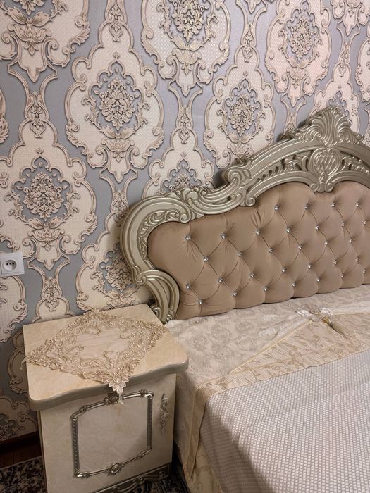 Продаётся спальный гарнитур