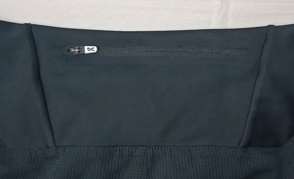 On Running Lightweight Shorts оригинални гащета M спорт фитнес шорти бягане