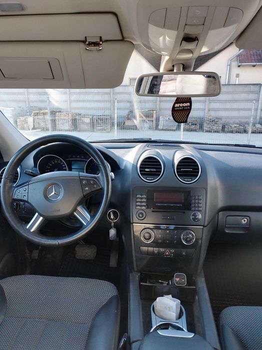 Vând Mercedes ML/W164