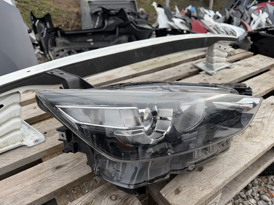 Фар Mazda CX-3 2017 год.-