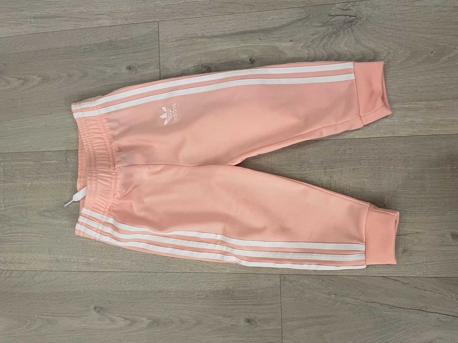 Детски анцунг 2 броя (Nike и Adidas)