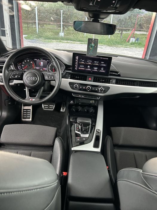 Audi A4 2.0  2021 !