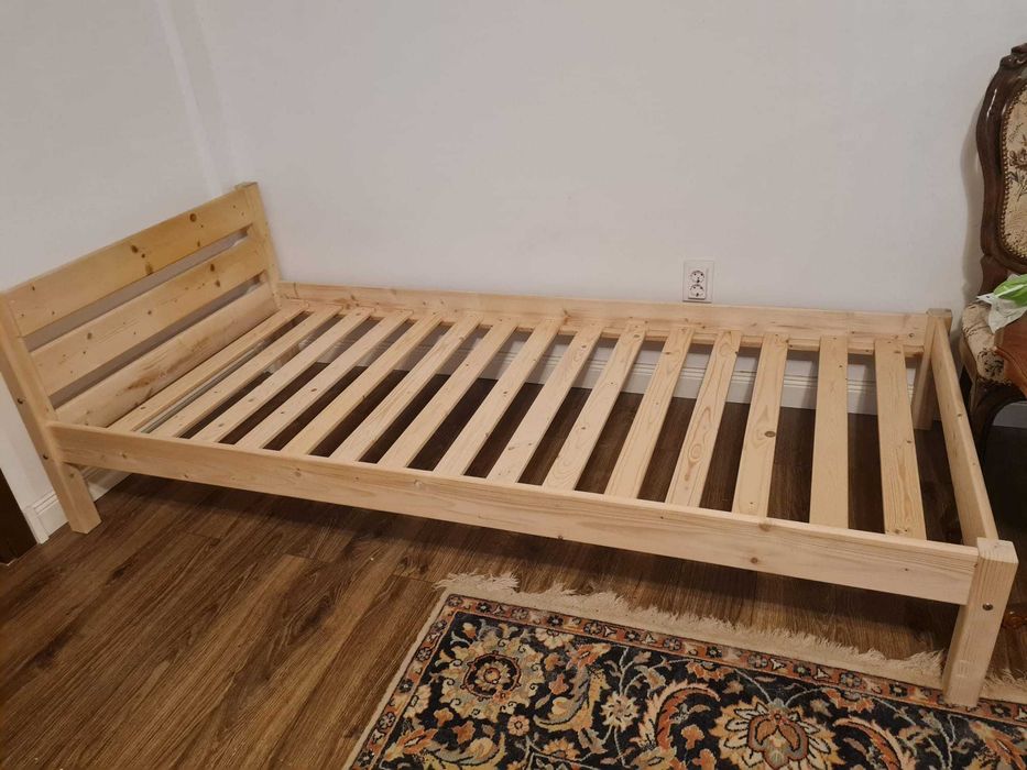 Pat cu saltea de 1 persoana