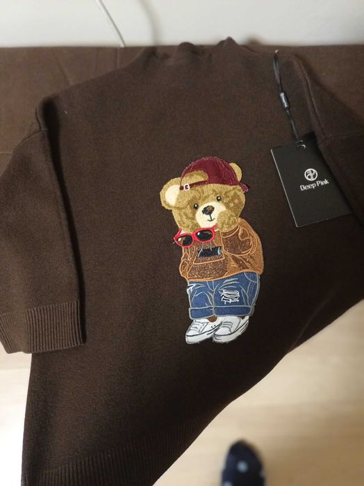 Нов дамски пуловер мече