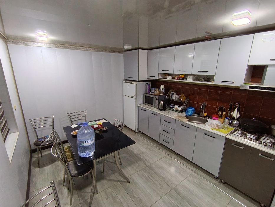 Tayyor uchaska sotiladi yevro remont 4 xona 3.2 sotix