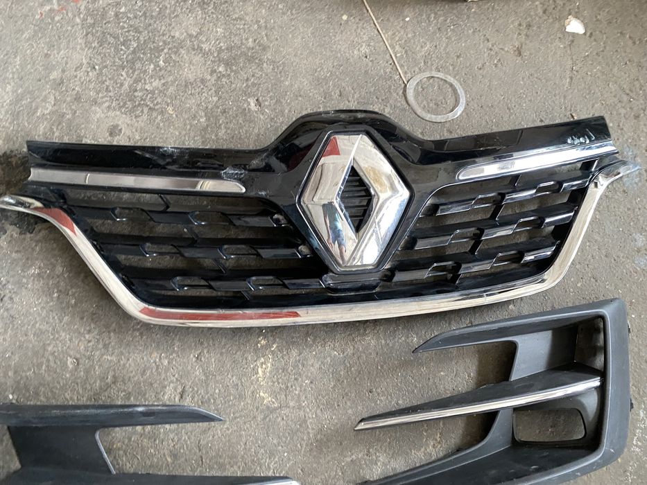 Grila Renault Megane 4 facelift 2020 - 2024 grile stanga dreapta