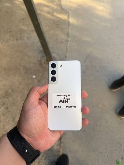 Samsung s22 белый