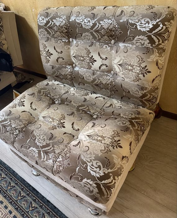 Диван 1.80м   2 кресло мен сатылады