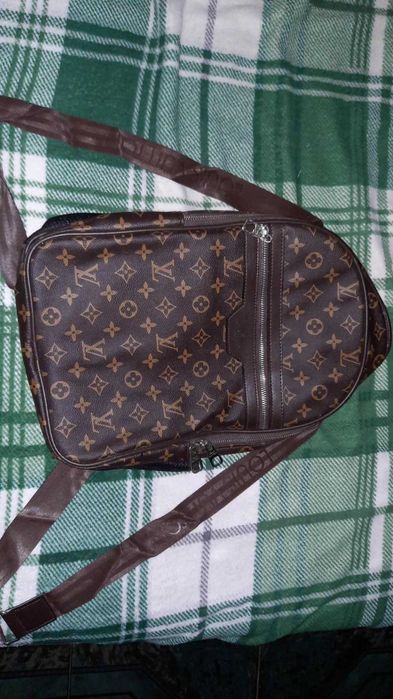 Gheozdan Louis Vuitton Nou