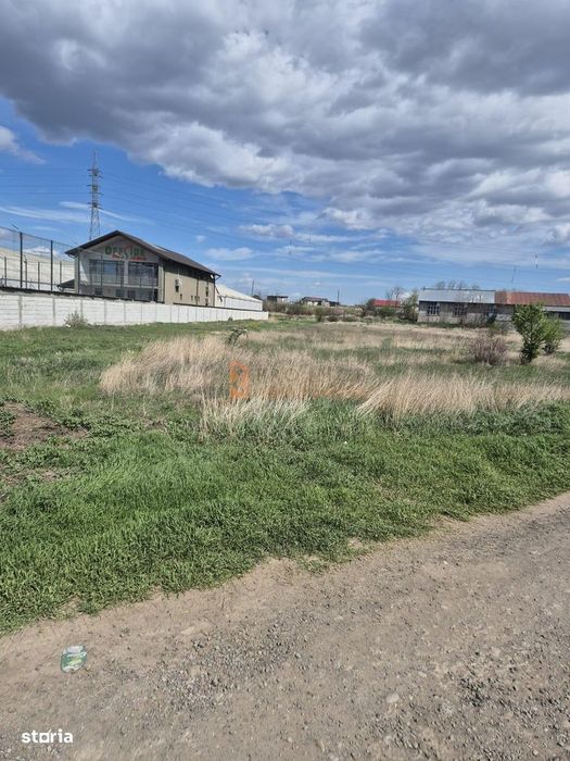 Terenuri alipite intravilane zona Brosteni ,Tarlaua 33