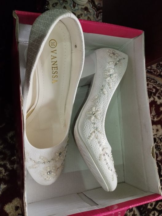 Oyoq kiymlar 38razmer