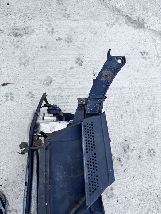Trager calandru complet Audi A4 B8 8K0805594J 2.0d