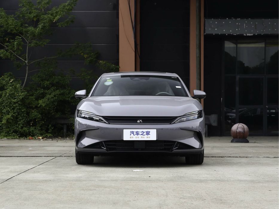 BYD HAN 605km 2025