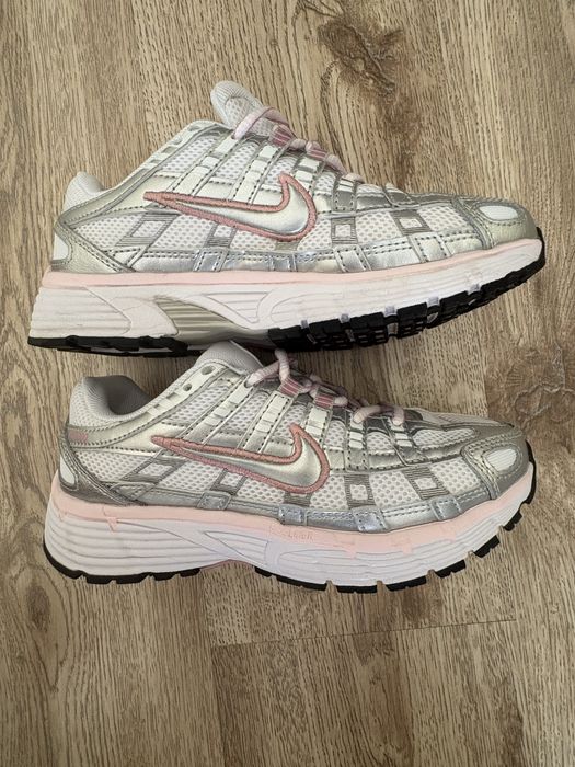 Дамски обувки Nike P-6000