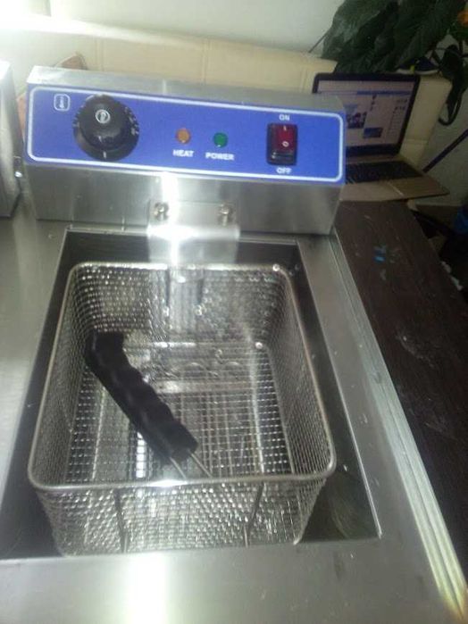 Friteuza,fripteosa,2x10 li noi sigilate,cu fara robineti scurger italy