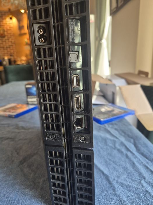 Ps4 fat 1 TB с 2 игри и 1 dualshock 4 v1