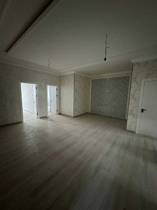 Продается квартира 93 кв метра на 1 этаже с готовым ремонтом