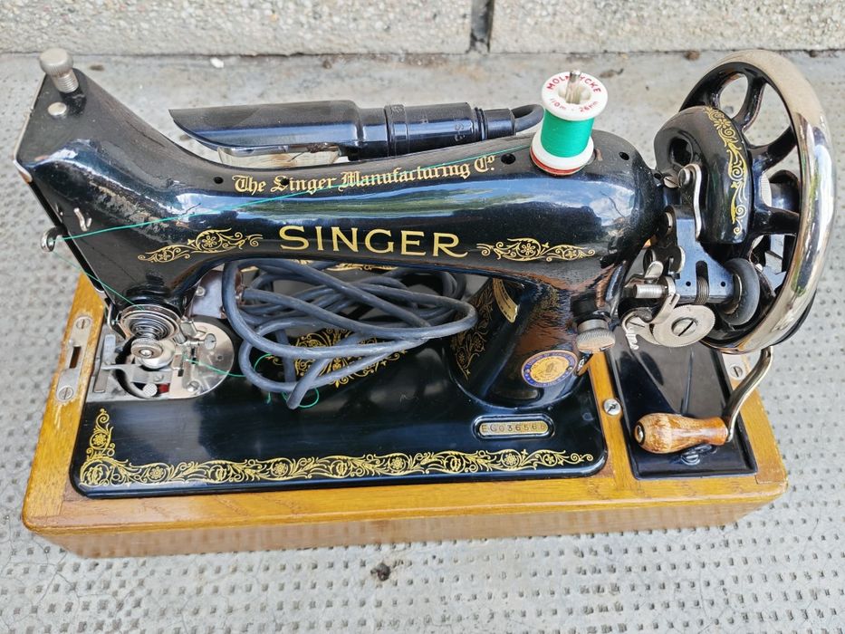 Mașina de cusut Singer