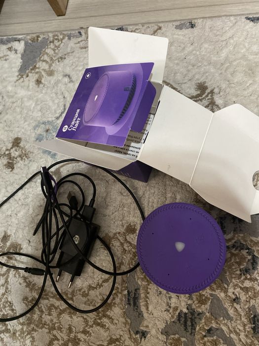 Яндекс Алиса, почти новая