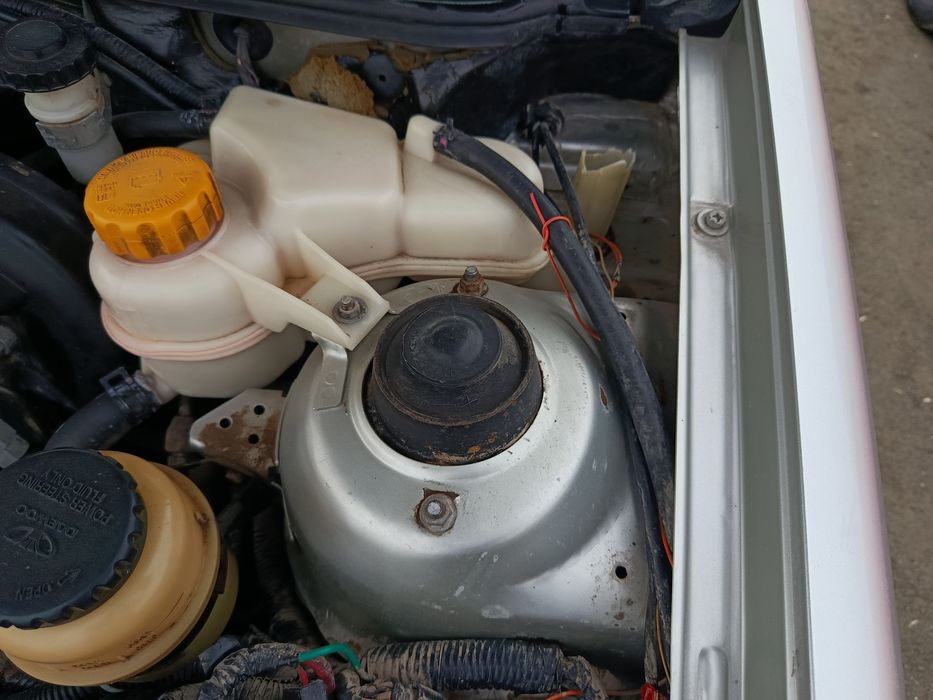 Нехиа машина сотилади