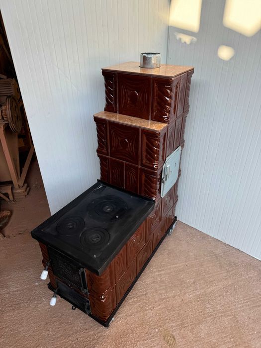 Soba de teracota 5 randuri de teracota pe roti cu plita mare si cuptor