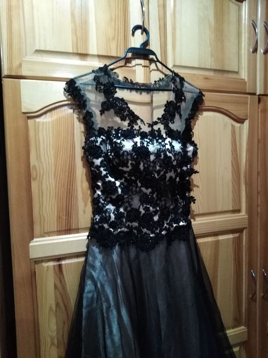 Стилна бална рокля