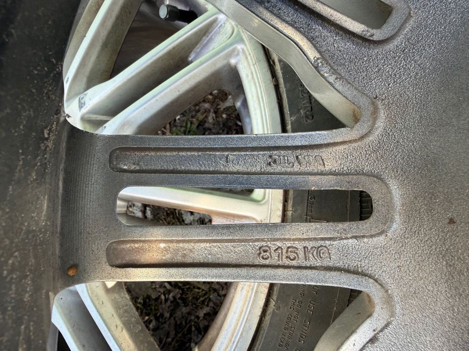 Джанти с гуми за Audi Q7 5x130 / 71.6 / ET50 / 255 55 18