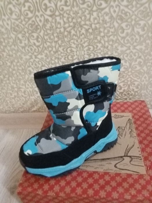 Детские сапоги продается