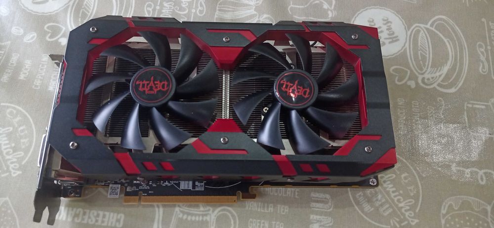 Продавам видеокарта RX 580-8GB PowerColor
