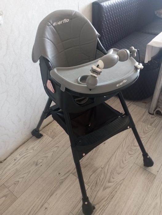 Детский стул для кормления