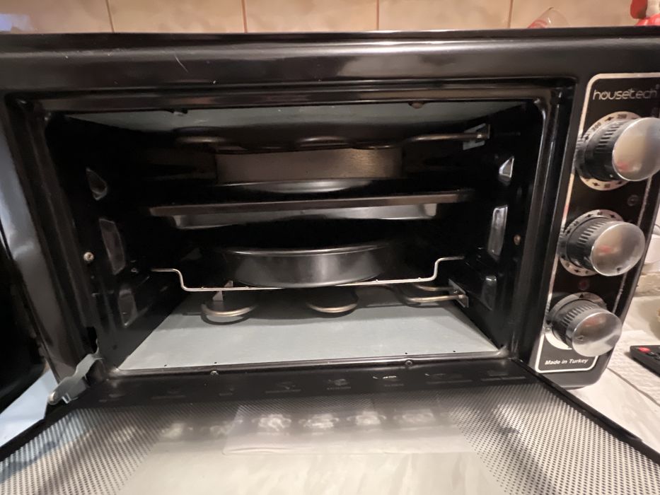 Cuptor electric housetech