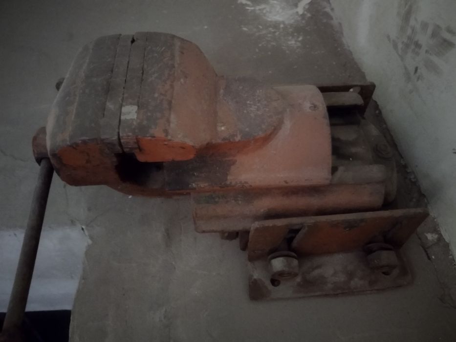 Тиски большие СССР