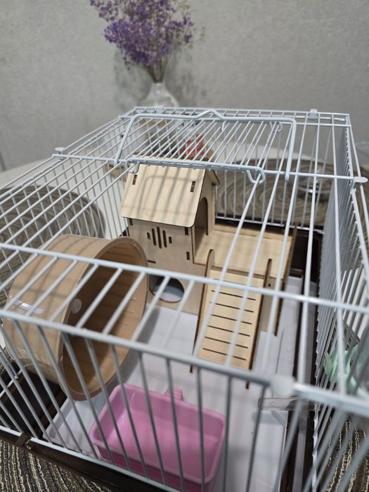 Продам клетку для хомячков