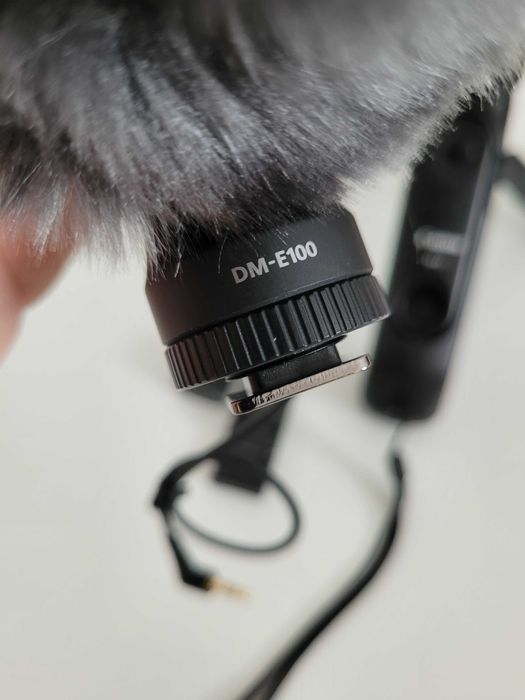 Canon DM-E100 Stereo Microfon și Canon HG-100TBR Tripod noi în cutie