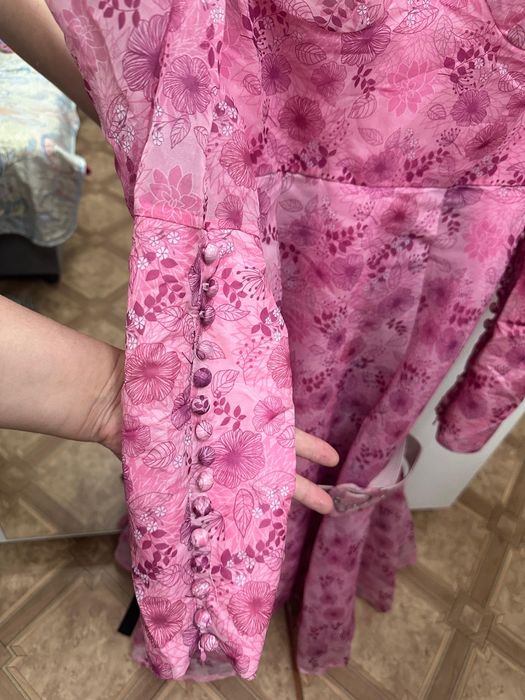 Продам платье новое