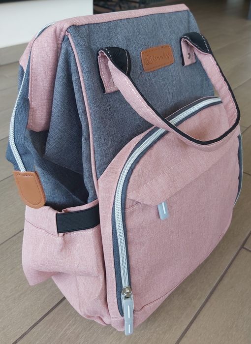 Rucsac (geantă) pentru mămici moderne