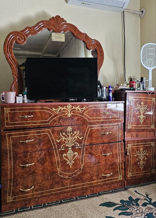 Spalniy mebel holati yaxshi