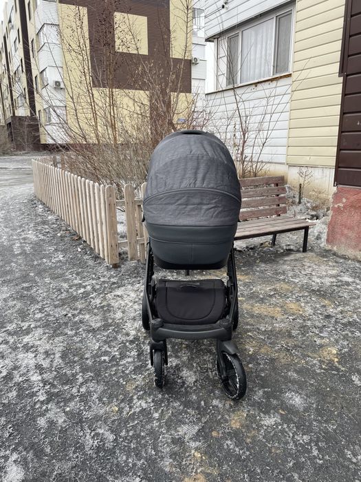 Продам коляску Adamex Encore 2 в 1