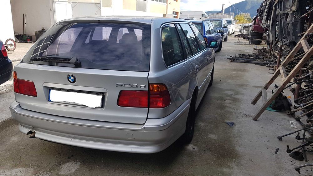 BMW E39 БМВ Е39 520 за части 2002г.